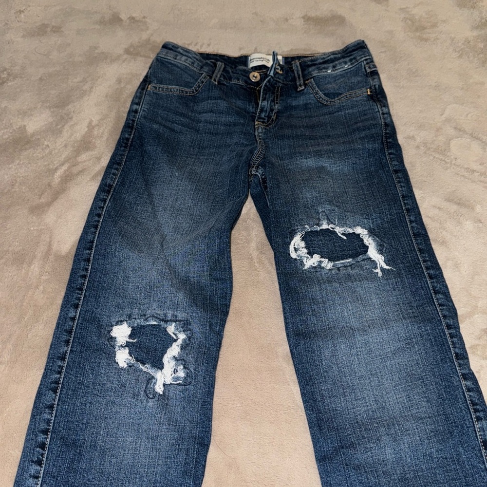 Never worn girls mid rise boyfriend jeans